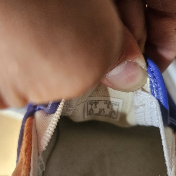 Women's Denver Bronco Vans Slip on Shoes - Picture 7 of 7